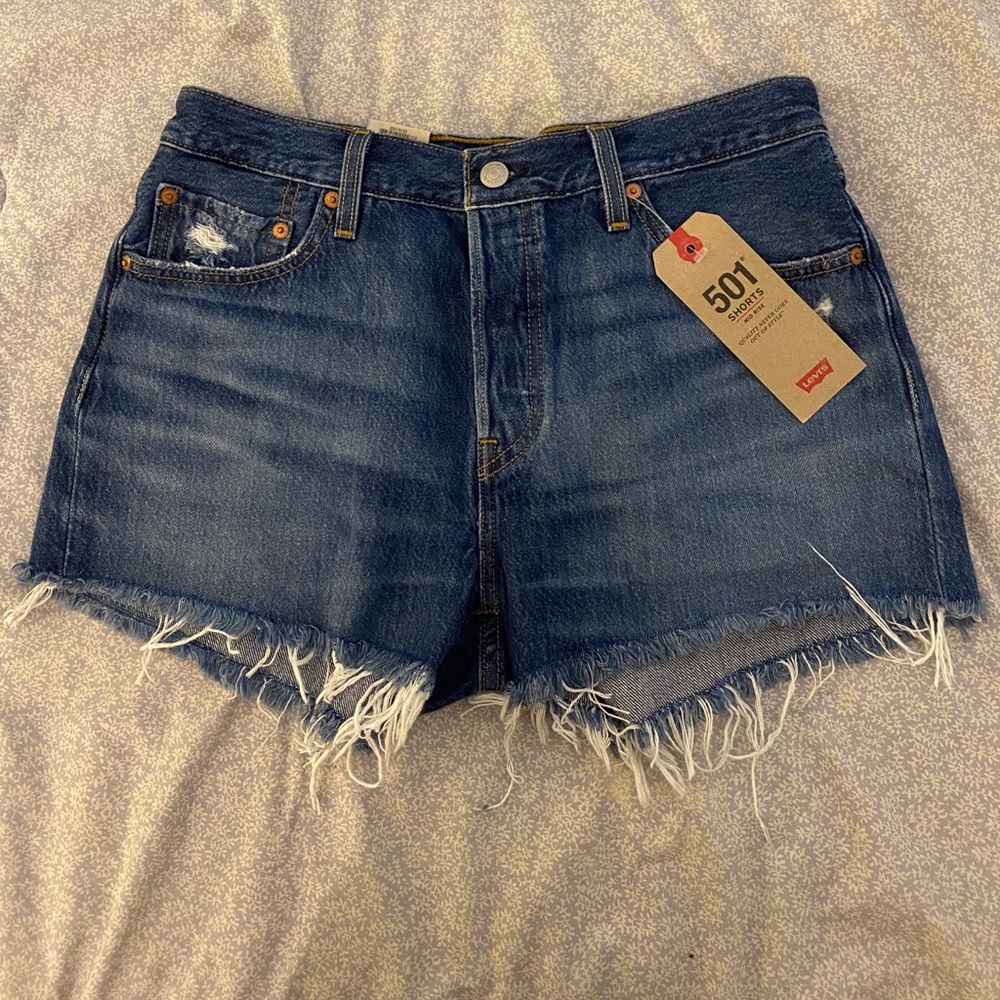 NWT Levi’s 501 Cutoff Shorts Dark Wash Size 29